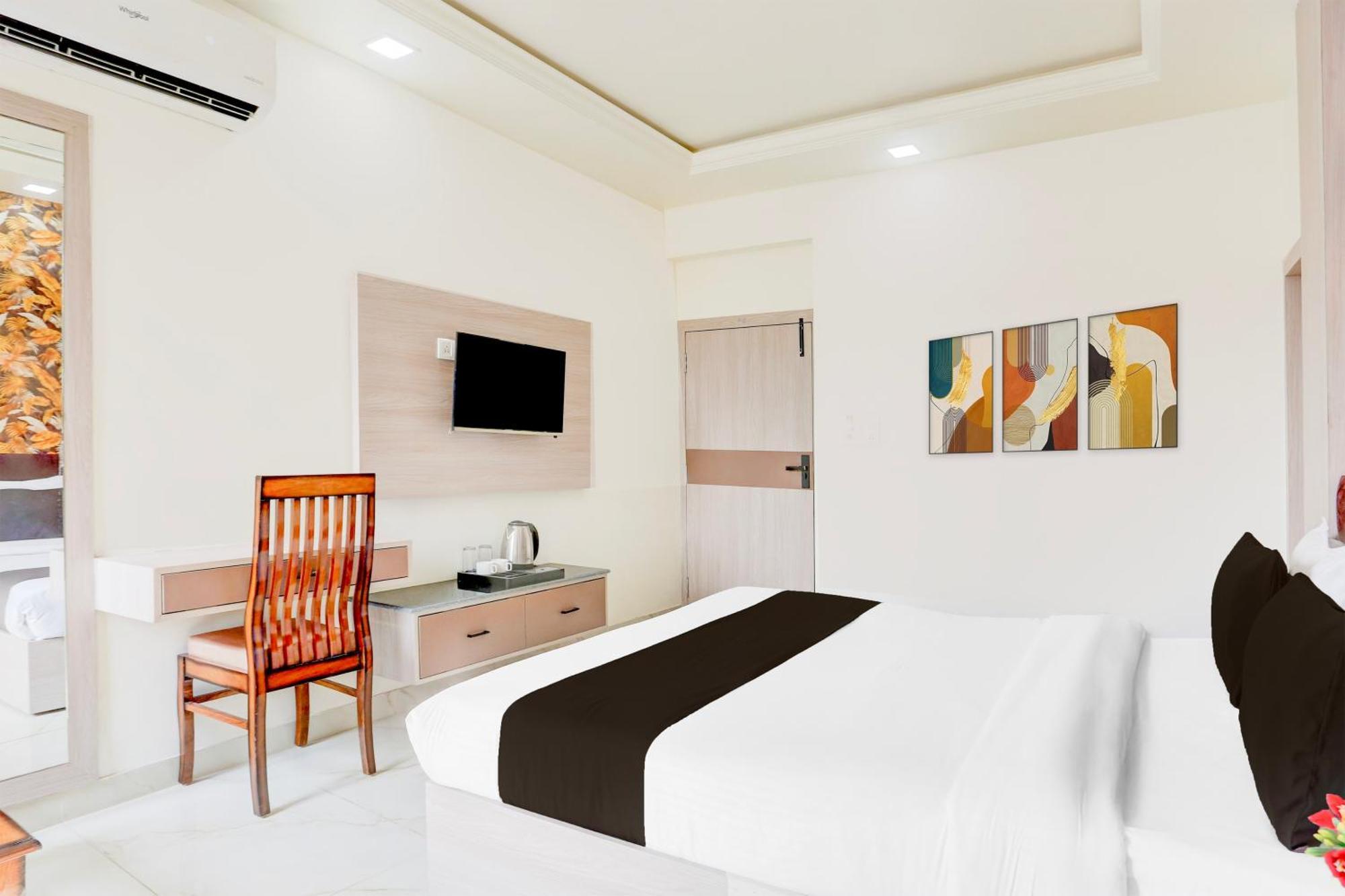 Hotel Collection O The Vidya Grand Rudrapur Exterior foto